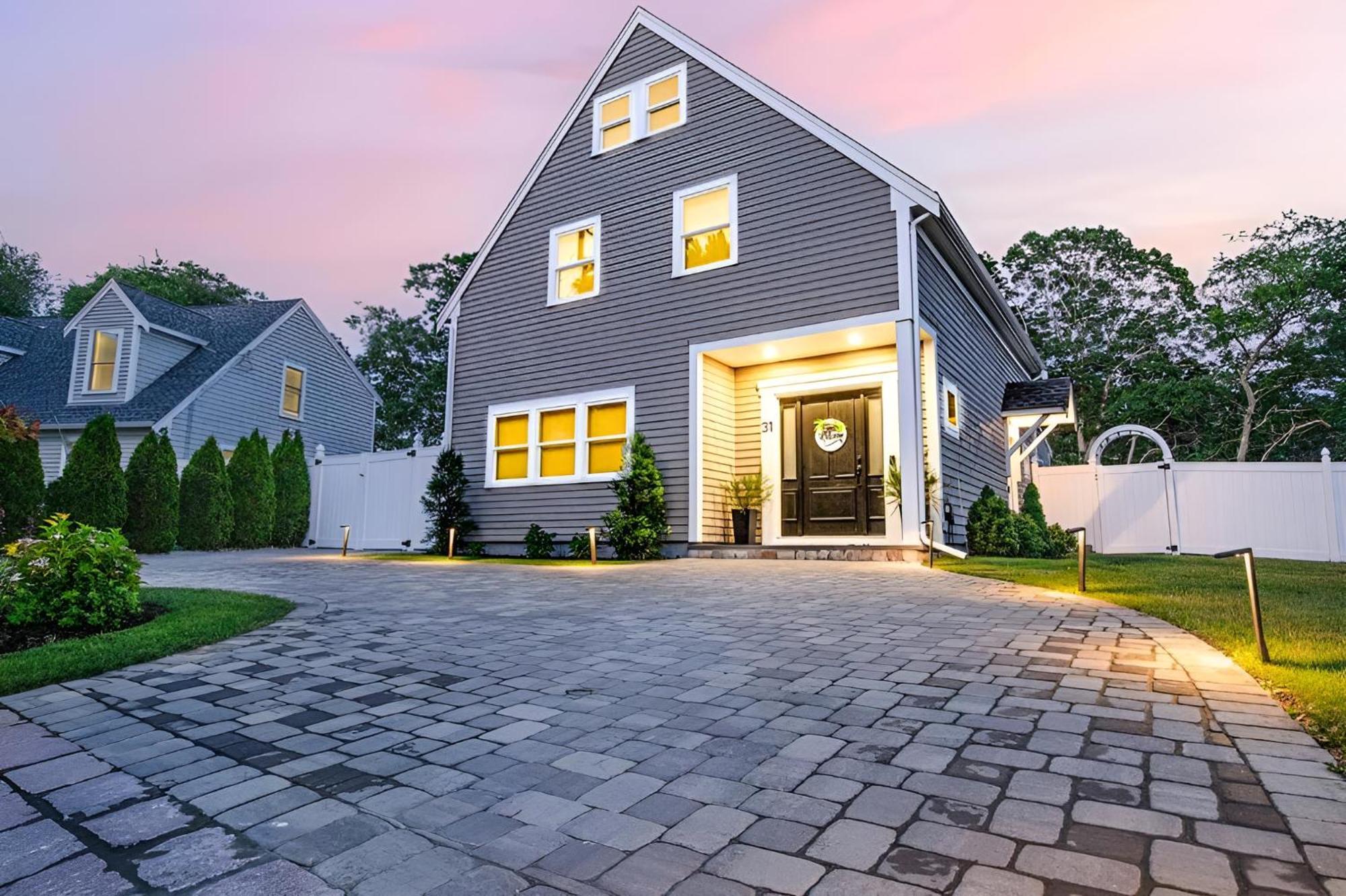 Renovated & Sophisticated Home Near Beach & Shops! Barnstable Exterior photo