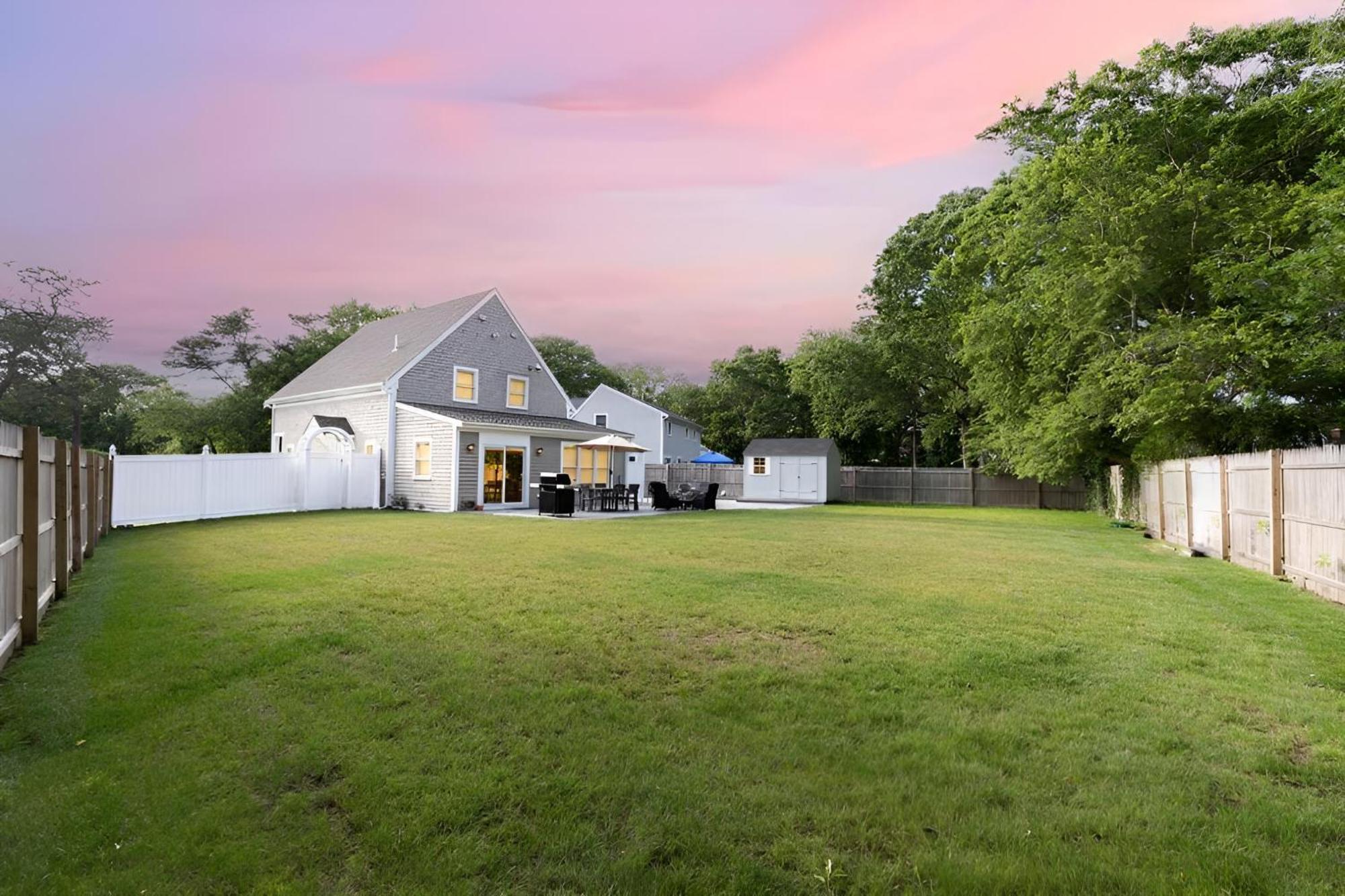 Renovated & Sophisticated Home Near Beach & Shops! Barnstable Exterior photo