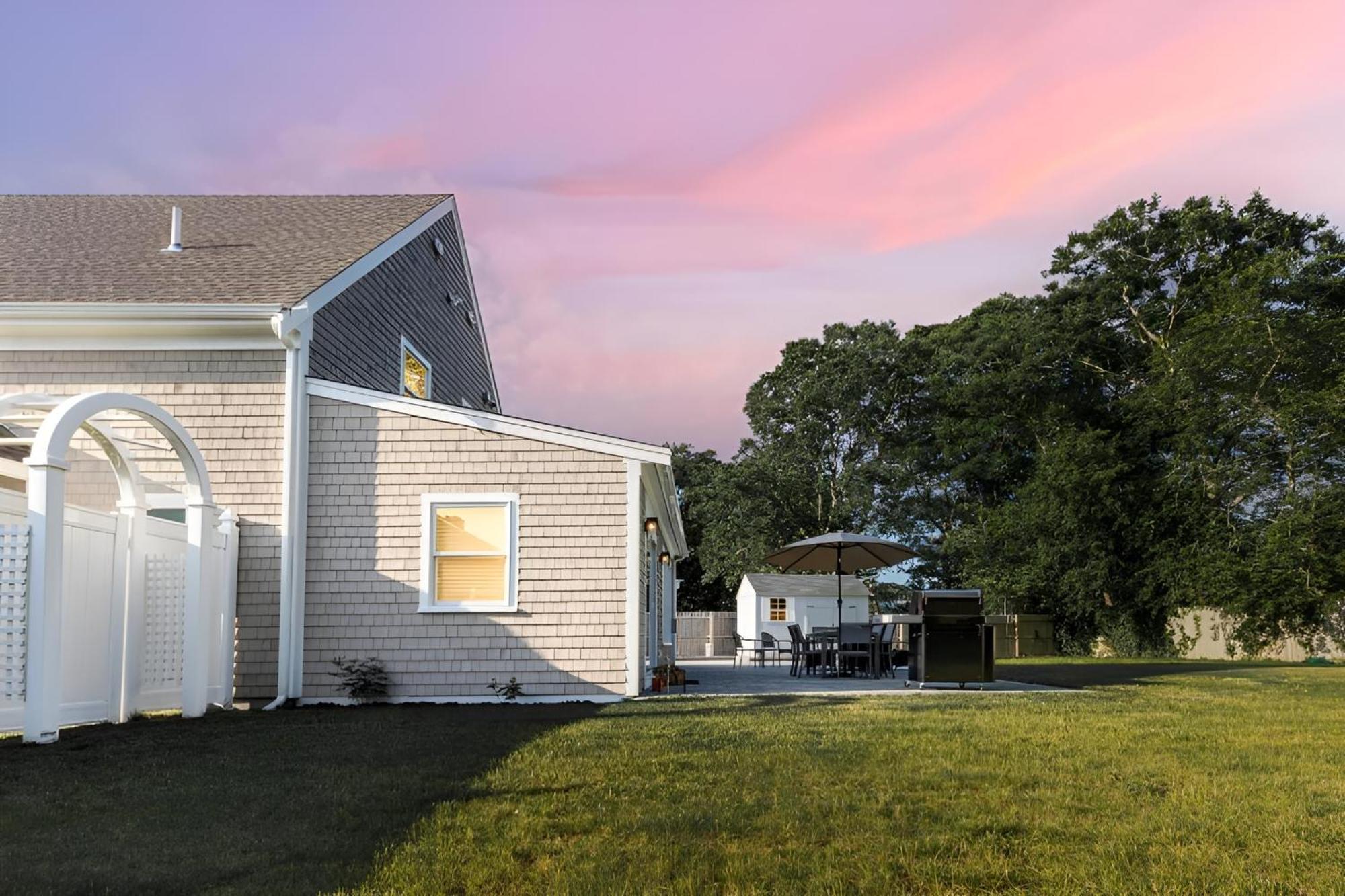 Renovated & Sophisticated Home Near Beach & Shops! Barnstable Exterior photo